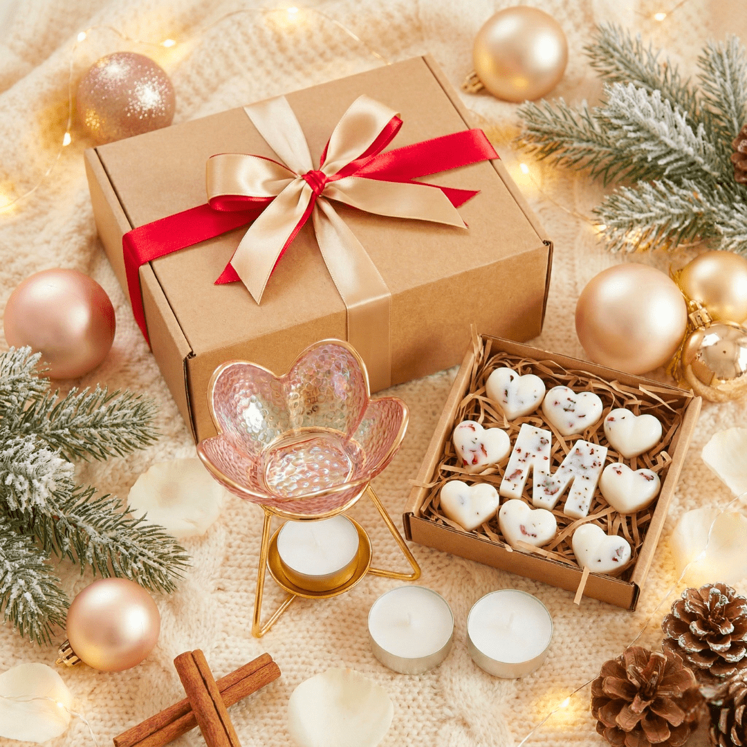 Personalised Heart - Shaped Wax Melt Gift Set with Glass Warmer - Scentsational Home